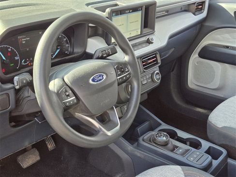 Used 2022 Ford Maverick XLT image 12