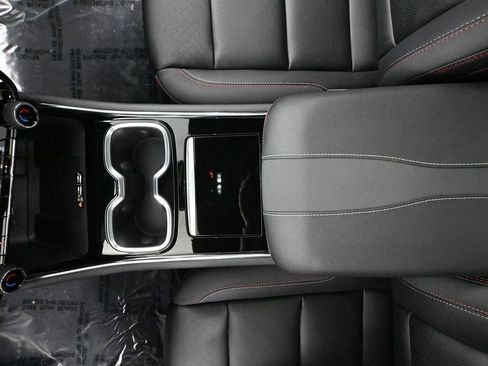 Used 2026 Chevrolet Traverse RS image 36