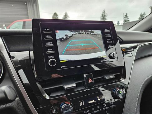 Used 2023 Toyota Camry SE image 22