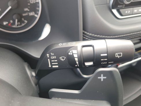 Used 2023 Nissan Rogue SV AWD/4WD image 26
