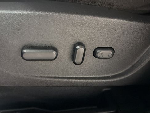 Used 2019 Ford Escape SEL FWD image 18
