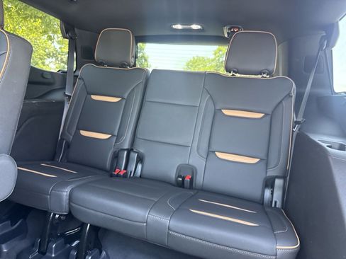 Used 2024 GMC Yukon AT4 w/ Technology Package AWD/4WD image 25