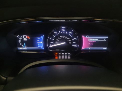 Used 2017 Lincoln Navigator Select RWD image 23