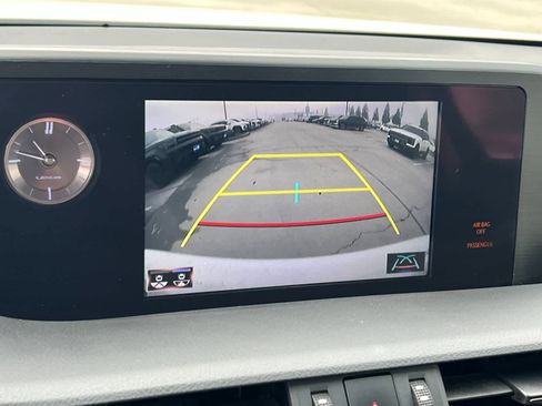 Used 2019 Lexus ES 300h image 19