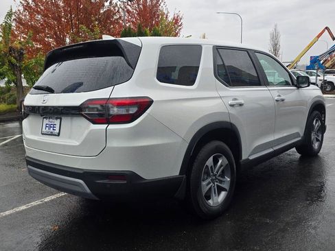 New 2025 Honda Pilot EX-L image 3