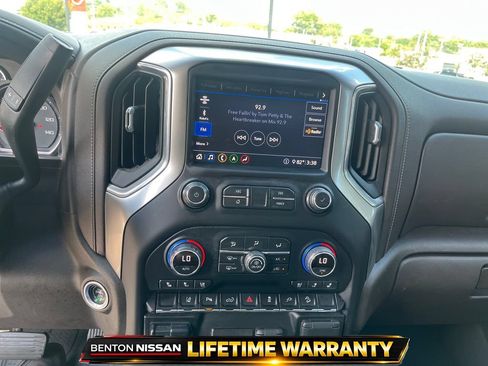Used 2020 Chevrolet Silverado 2500 LTZ w/ LTZ Plus Package AWD/4WD image 17