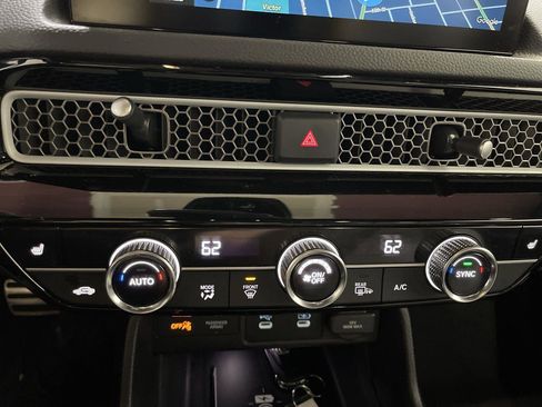 Used 2025 Honda Civic Sport Touring image 19