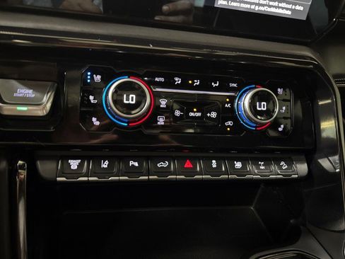 Used 2024 GMC Sierra 2500 AT4X image 30