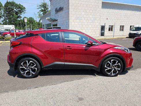 Used 2018 Toyota C-HR XLE FWD image 7