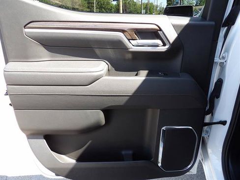 Certified 2025 Chevrolet Silverado 1500 LT AWD/4WD image 30