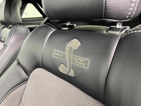 Used 2017 Ford Mustang GT Premium w/ Equipment Group 401A RWD image 12