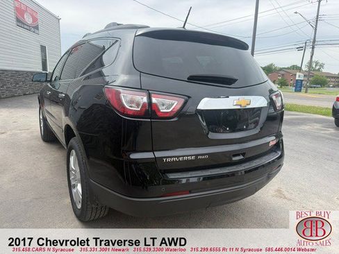 Used 2017 Chevrolet Traverse LT w/ Style and Technology Package AWD/4WD image 5