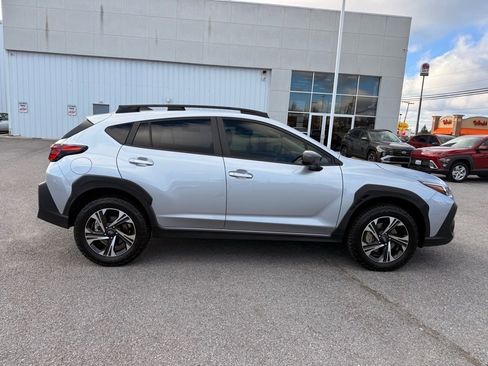 Used 2024 Subaru Crosstrek 2.0i Premium image 12