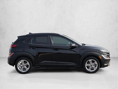 Used 2022 Hyundai Kona SEL FWD image 4