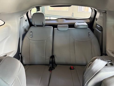 Used 2023 Toyota Sienna XLE image 26