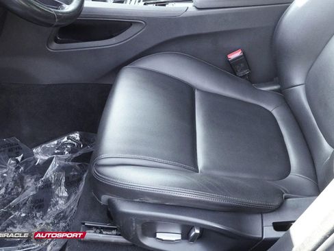 Used 2019 Jaguar F-PACE Premium image 18