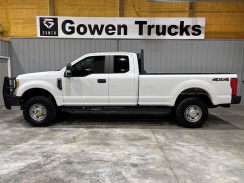 Used 2017 Ford F250 XL w/ Power Equipment Group AWD/4WD image 2