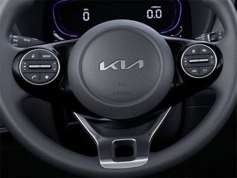 Used 2025 Kia Soul S FWD image 22