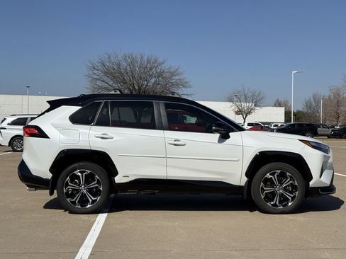 Used 2025 Toyota RAV4 XSE w/ Premium Package image 3