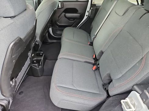 Used 2024 Jeep Wrangler Unlimited Rubicon image 20