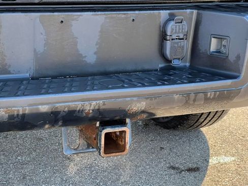 Used 2018 Nissan Titan S w/ S Utility Package image 9