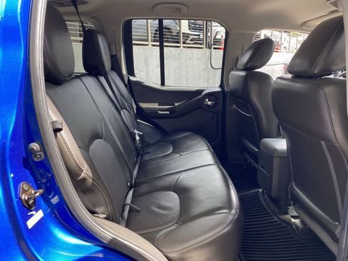 Used 2014 Nissan Xterra PRO-4X w/ Pro-4x Leather Package AWD/4WD image 19