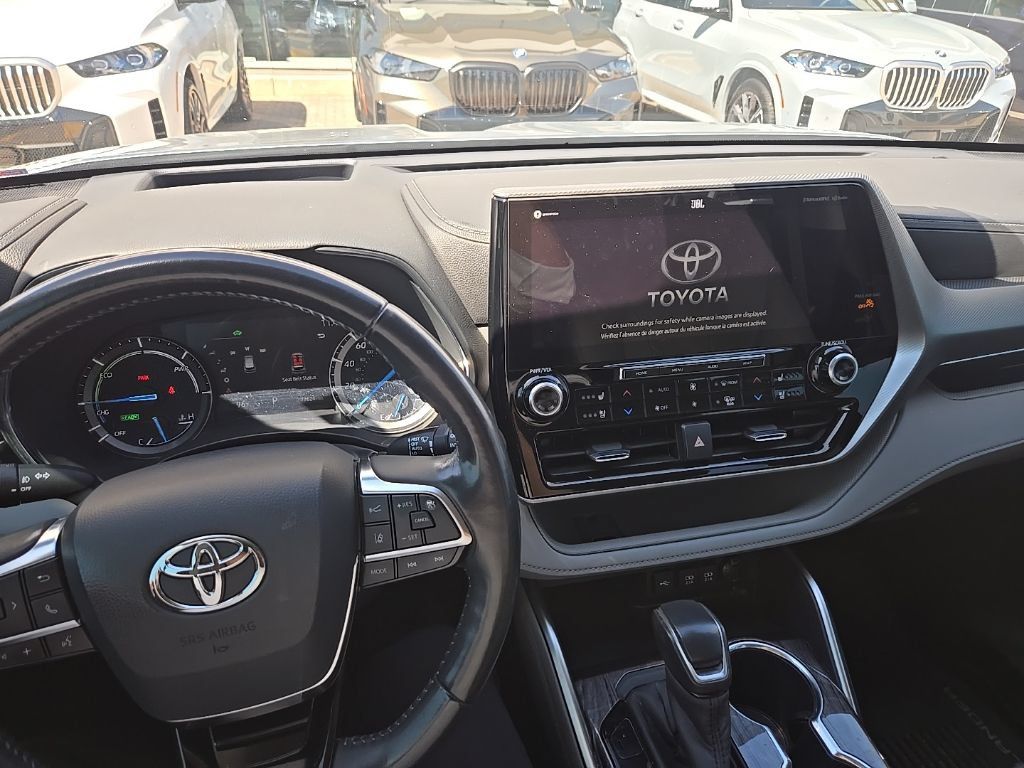 Used 2020 Toyota Highlander Platinum AWD/4WD image 7