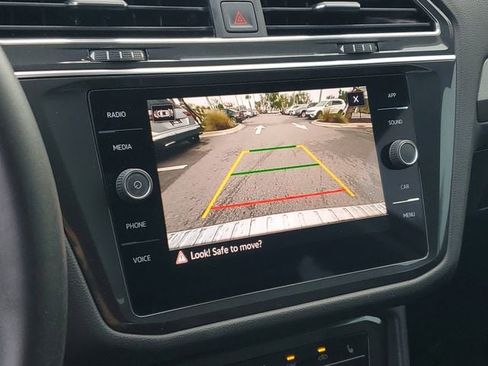 Certified 2023 Volkswagen Tiguan SE image 23