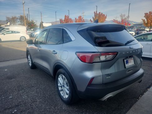 Used 2022 Ford Escape SE FWD image 5