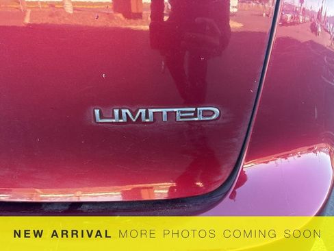 Used 2017 Chrysler Pacifica Limited w/ Advanced Safetytec Group image 7