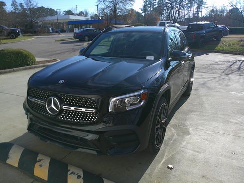 Used 2023 Mercedes-Benz GLB 250 image 5