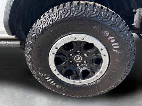 Used 2023 Ford Bronco Badlands AWD/4WD image 25
