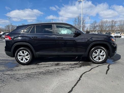 Used 2021 Volkswagen Atlas Cross Sport S image 8