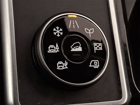 Used 2024 Nissan Pathfinder SL image 28