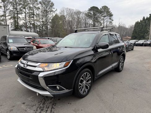 Used 2016 Mitsubishi Outlander SEL image 1