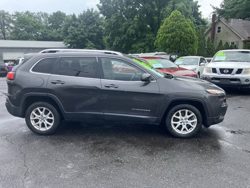Used 2015 Jeep Cherokee Latitude FWD image 6