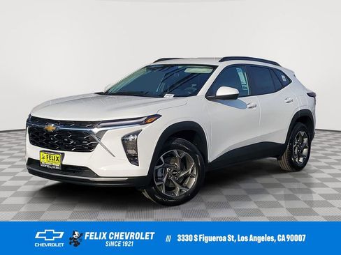 New 2026 Chevrolet Trax LT image 1