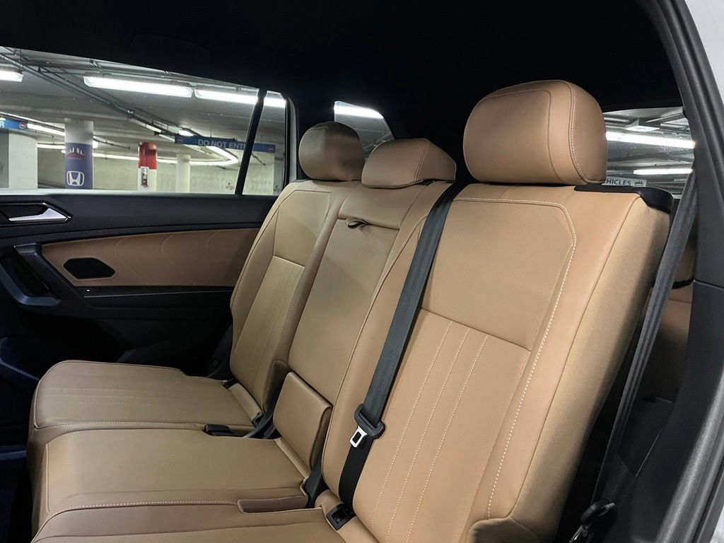 Used 2024 Volkswagen Tiguan SE FWD image 22