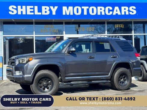 Used 2011 Toyota 4Runner SR5 w/ Convenience Pkg image 19