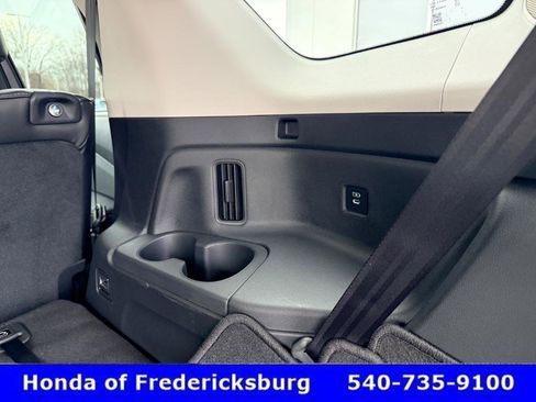 Certified 2025 Honda Pilot Elite image 27