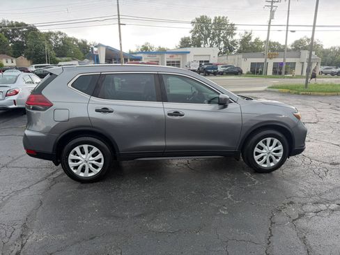 Used 2018 Nissan Rogue S FWD image 7
