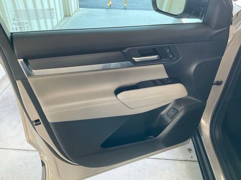 Used 2026 GMC Terrain Elevation w/ Elevation Premium Package FWD image 4