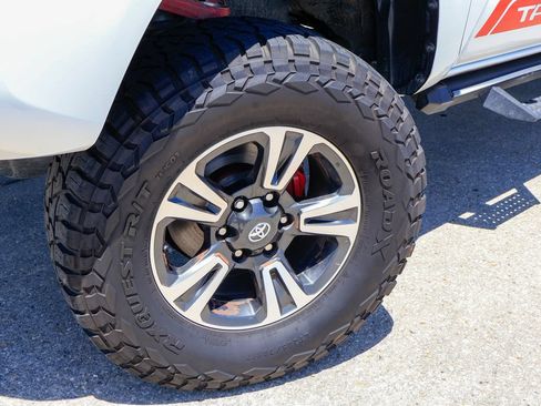 Used 2023 Toyota Tacoma SR5 RWD image 27