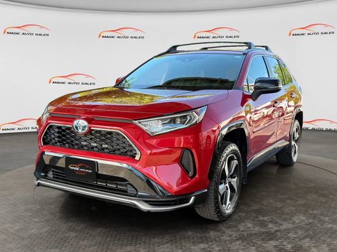 Used 2021 Toyota RAV4 SE w/ Weather & Moonroof Package AWD/4WD image 1