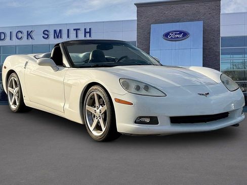 Used 2006 Chevrolet Corvette Convertible w/ Preferred Equipment Group RWD image 1