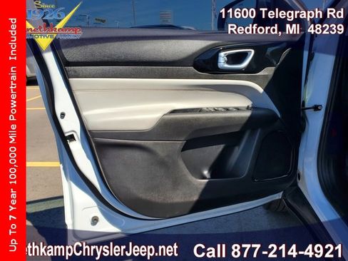 Certified 2022 Jeep Compass Limited image 8