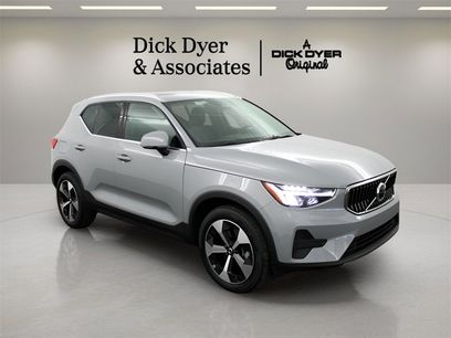 Certified 2025 Volvo XC40 B5 Core w/ Protection Package Premier