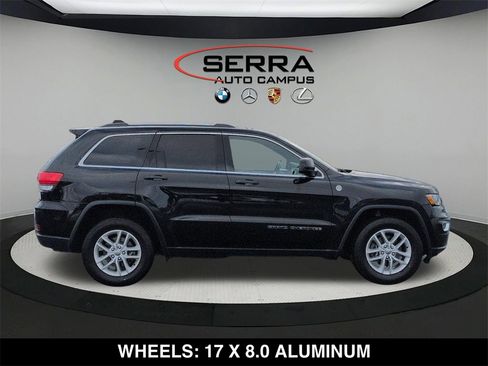 Used 2017 Jeep Grand Cherokee Laredo w/ Quick Order Package 23E image 12