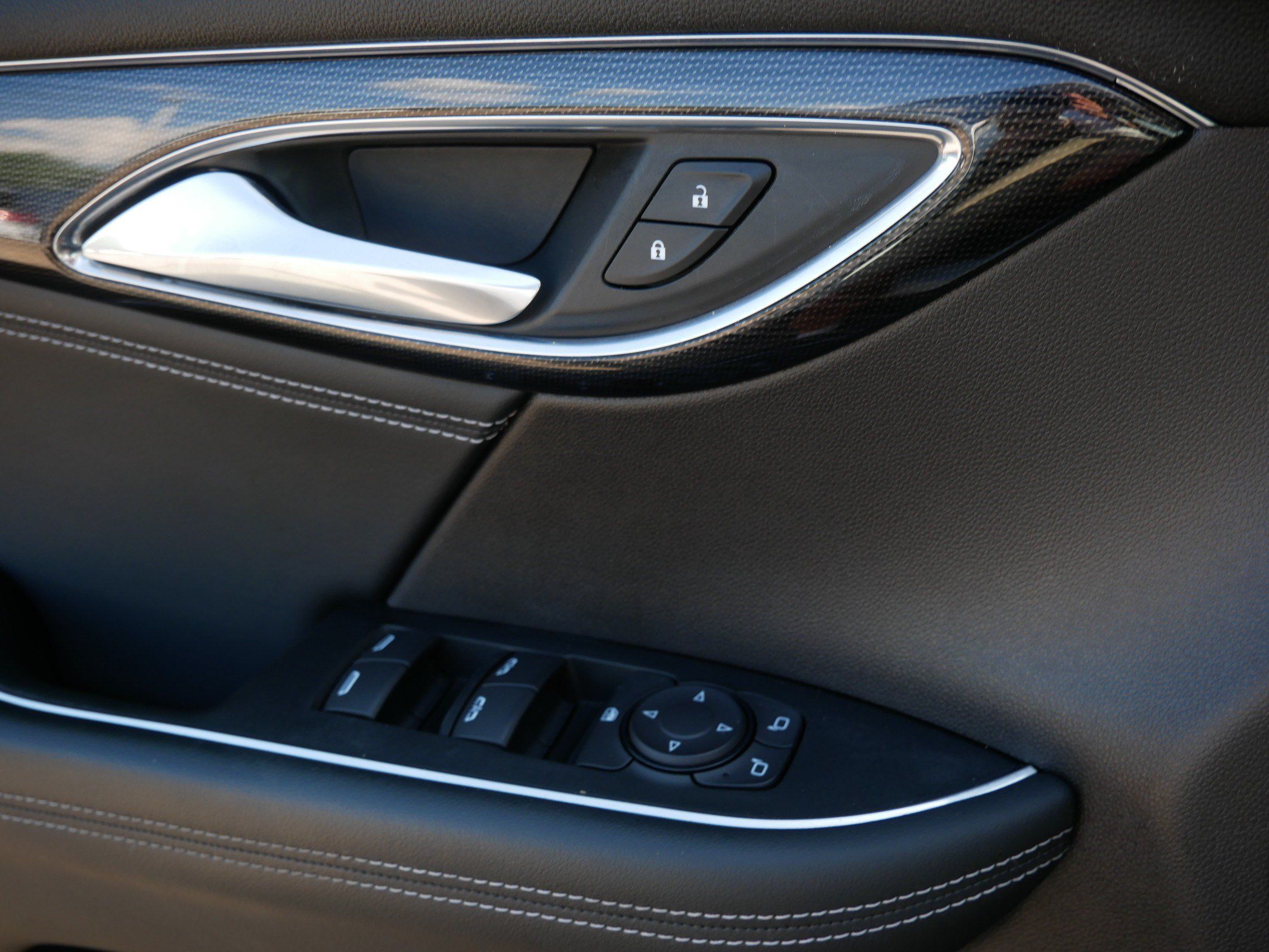 Used 2022 Buick Envision Preferred AWD/4WD image 24