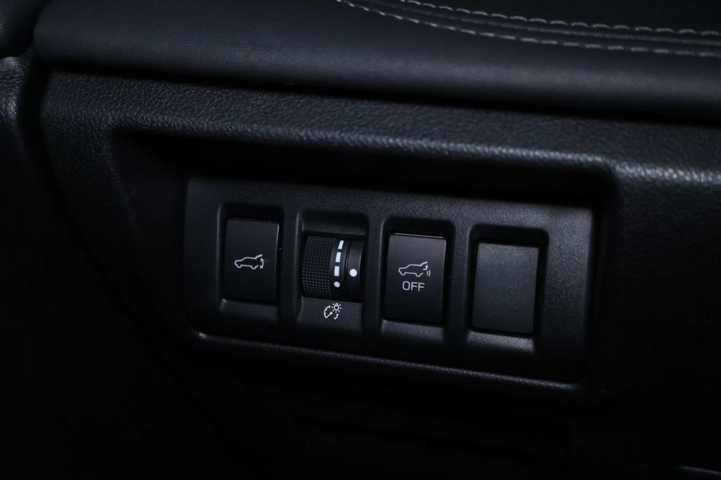 Used 2020 Subaru Outback Limited AWD/4WD image 28
